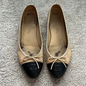 Chanel classic flats